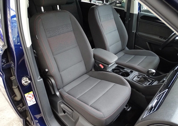 Volkswagen Touran cena 79800 przebieg: 68250, rok produkcji 2018 z Toruń małe 781
